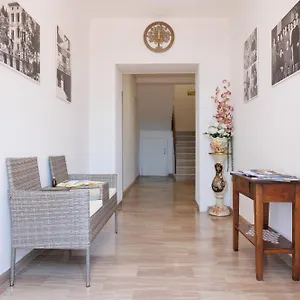 https://hotel-la-casa-di-nonna-lina.it-lombardy.com